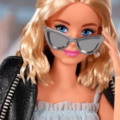 Barbie @BarbieStyle Doll 1