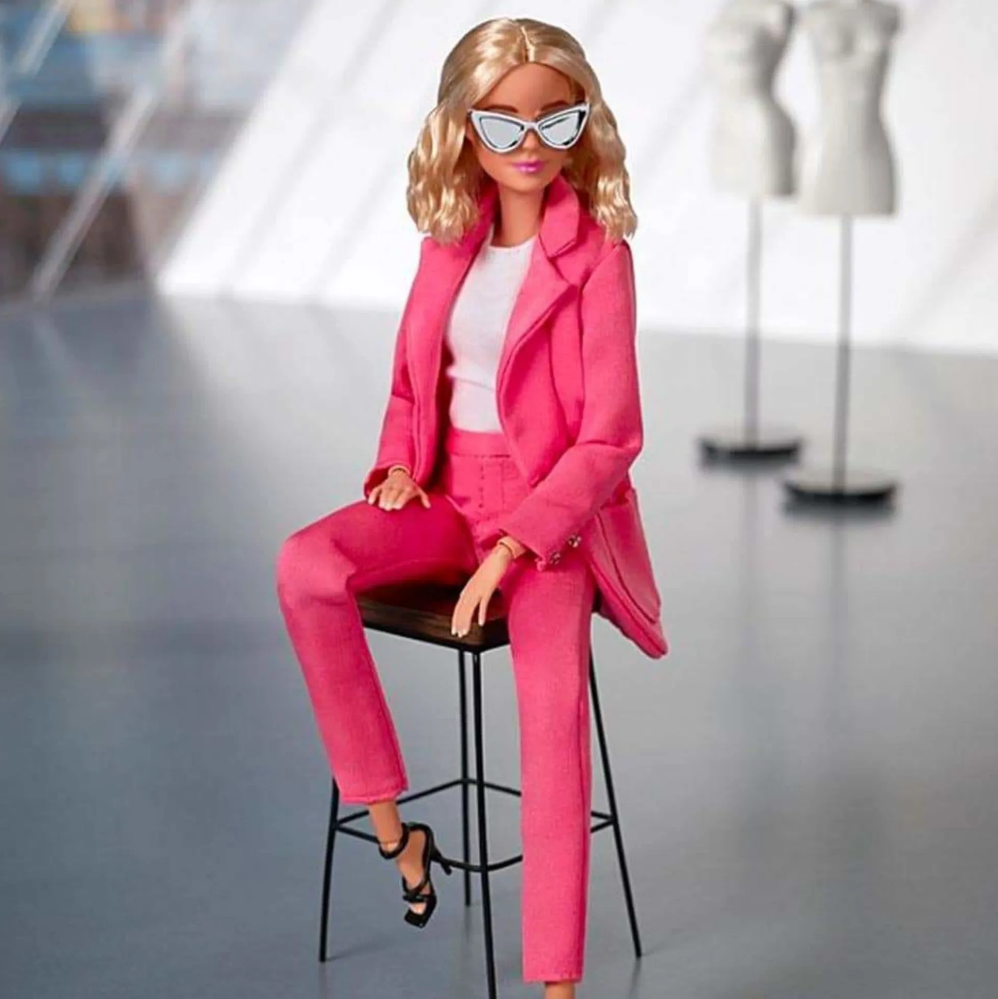 Barbie @BarbieStyle Doll 1