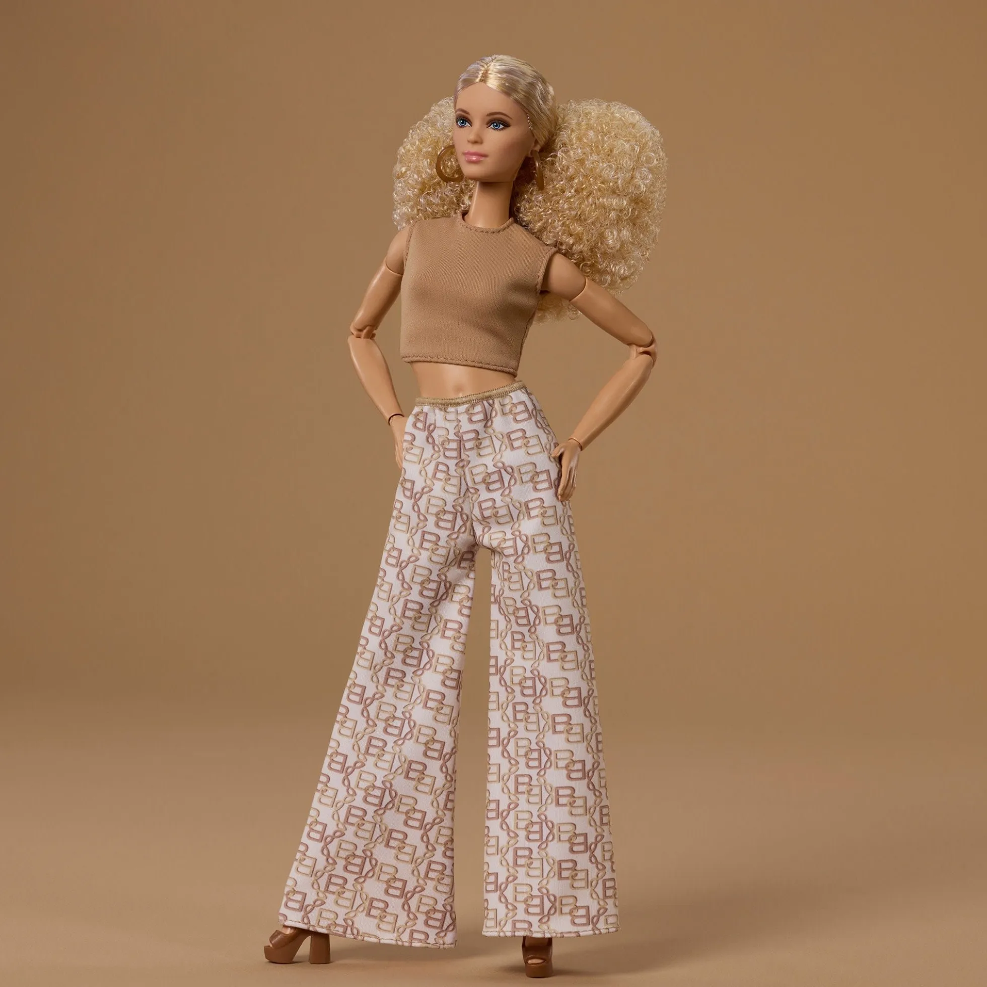 Barbie Basics 2026 Neutrals Series, Model 07