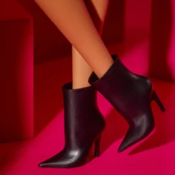 Barbie Basics 2025 Series 1, Doll 1