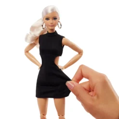 Barbie Basics 2025 Series 1, Doll 2