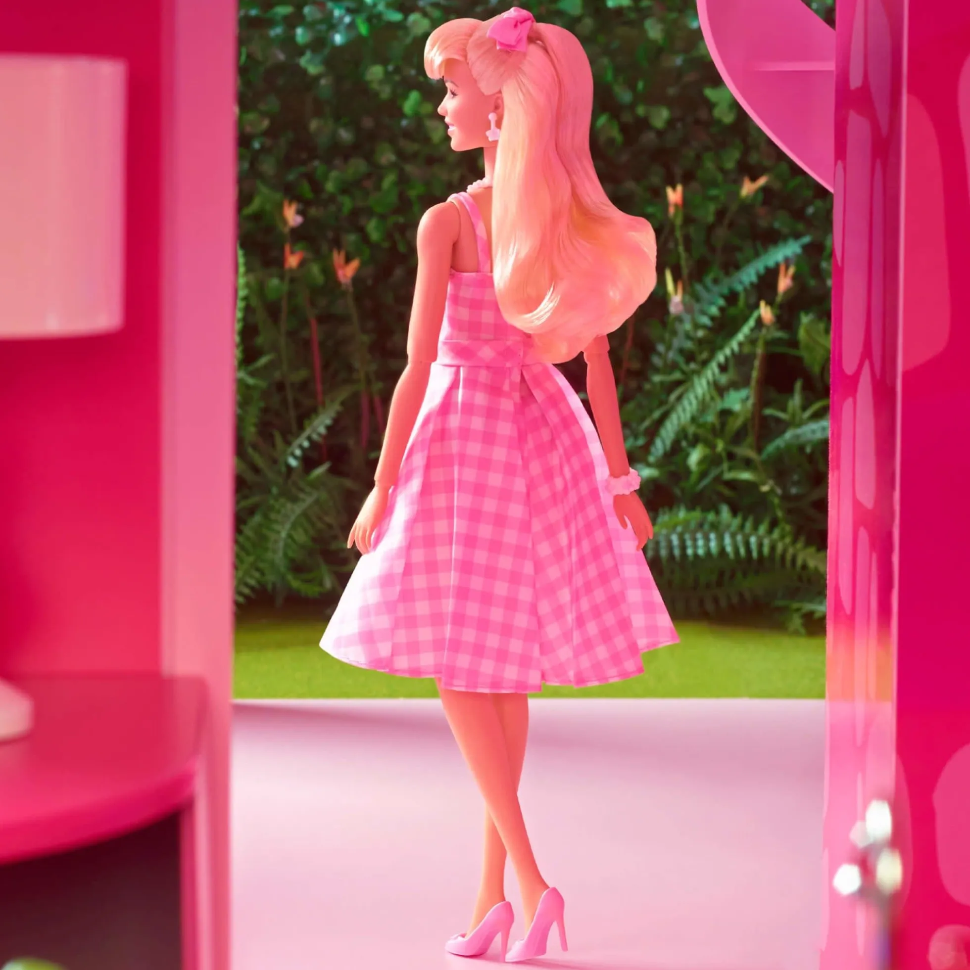 Barbie in Pink Gingham Dress – Barbie The Movie