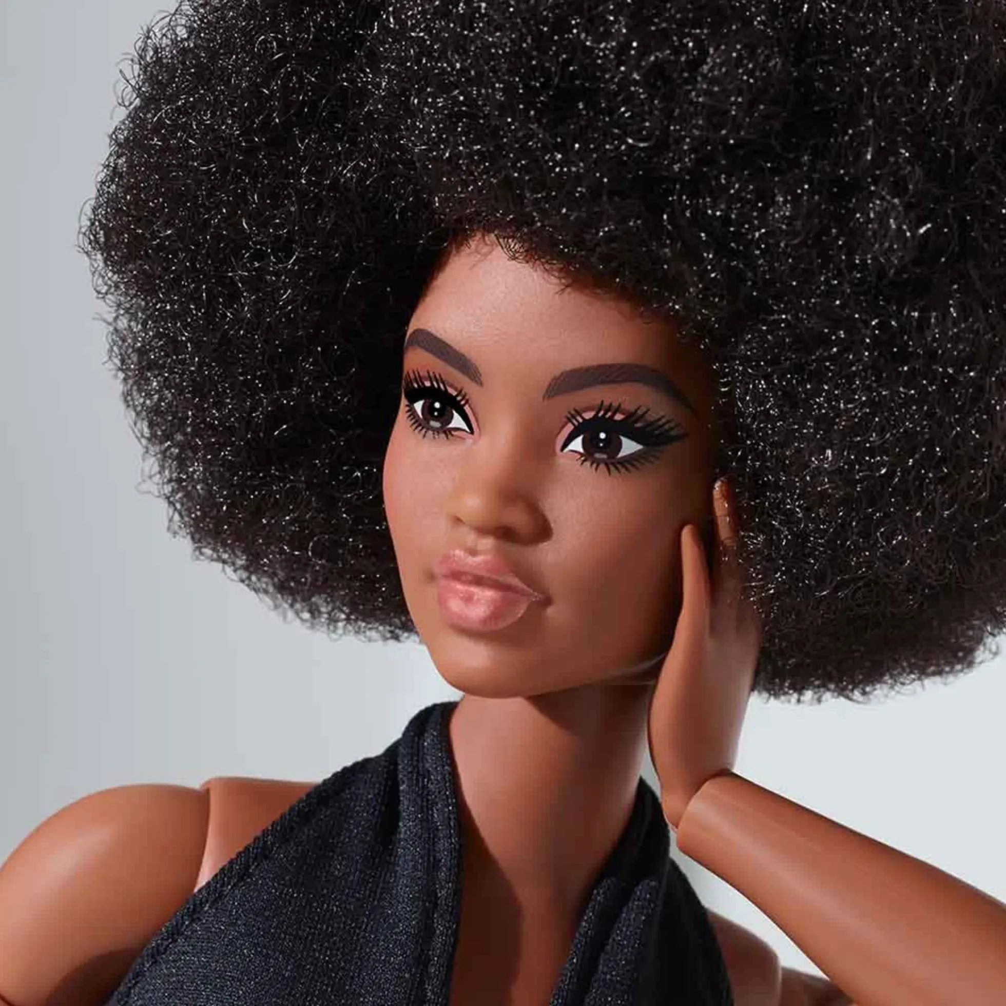 Barbie Looks Doll (Curvy, Brunette)
