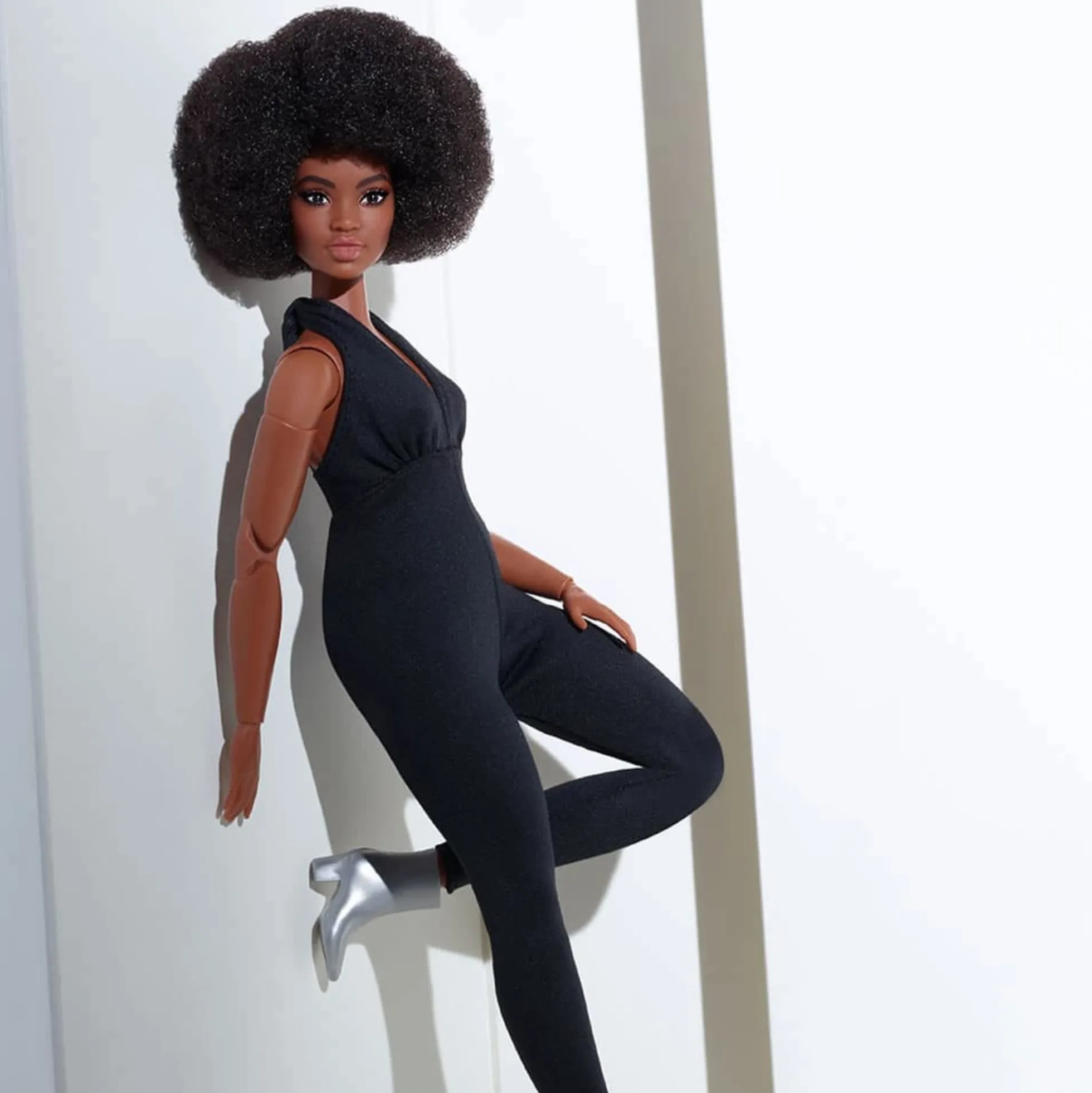 Barbie Looks Doll (Curvy, Brunette)
