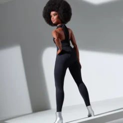 Barbie Looks Doll (Curvy, Brunette)