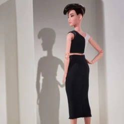 Barbie Looks Doll (Petite, Brunette Pixie Cut)