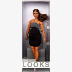 Barbie Signature Barbie Looks Doll (Curvy, Brunette)