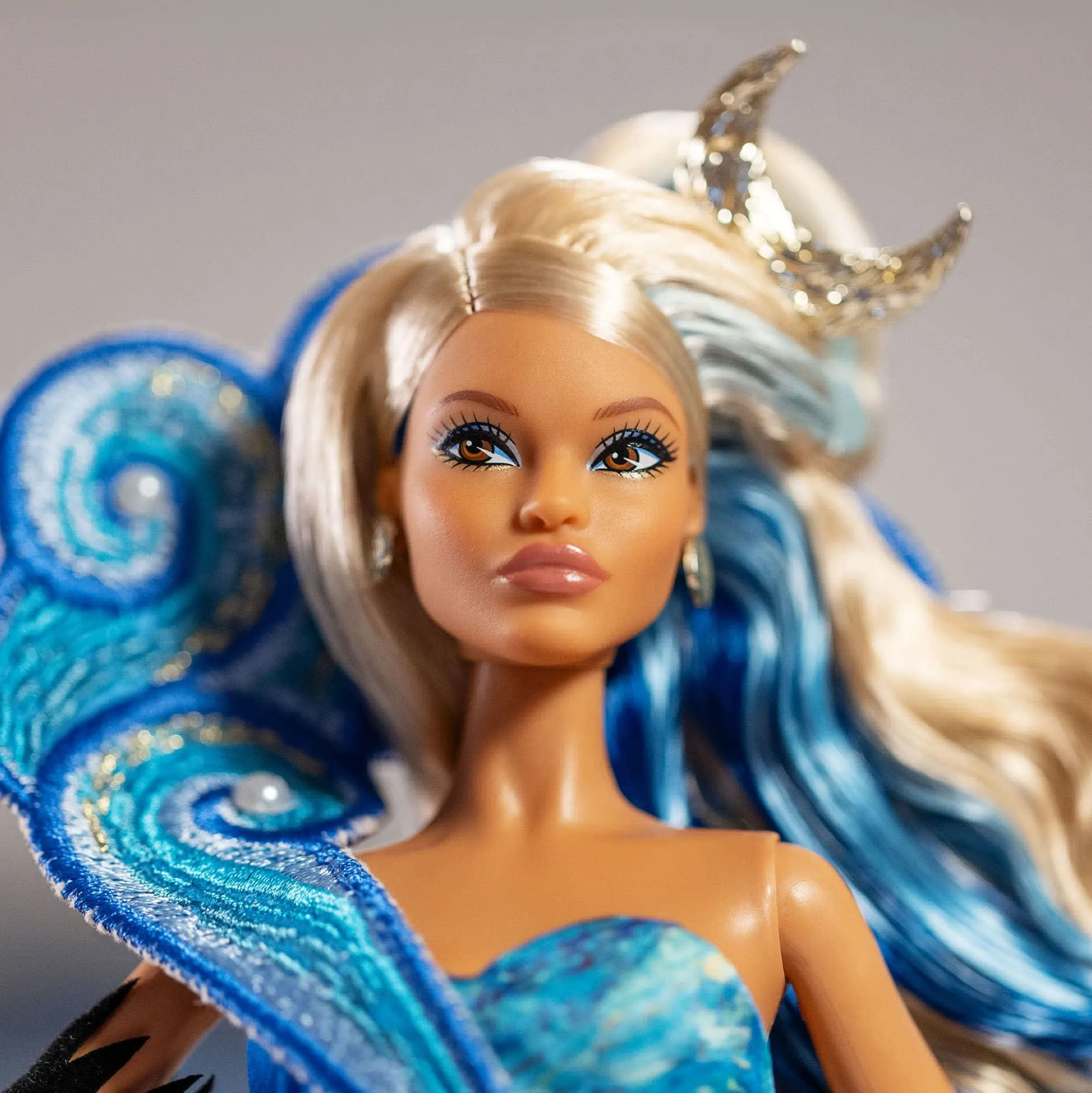Barbie x MoMA Vincent van Gogh Doll