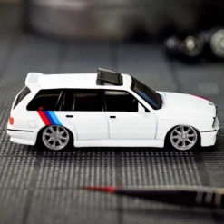 Hot Wheels Elite 64 1990 BMW 318i Touring