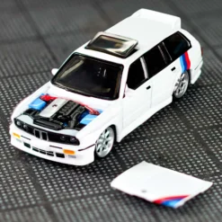 Hot Wheels Elite 64 1990 BMW 318i Touring