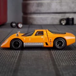 Hot Wheels Elite 64 McLaren M6GT