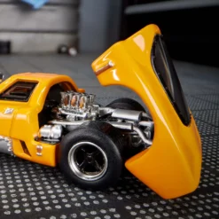 Hot Wheels Elite 64 McLaren M6GT