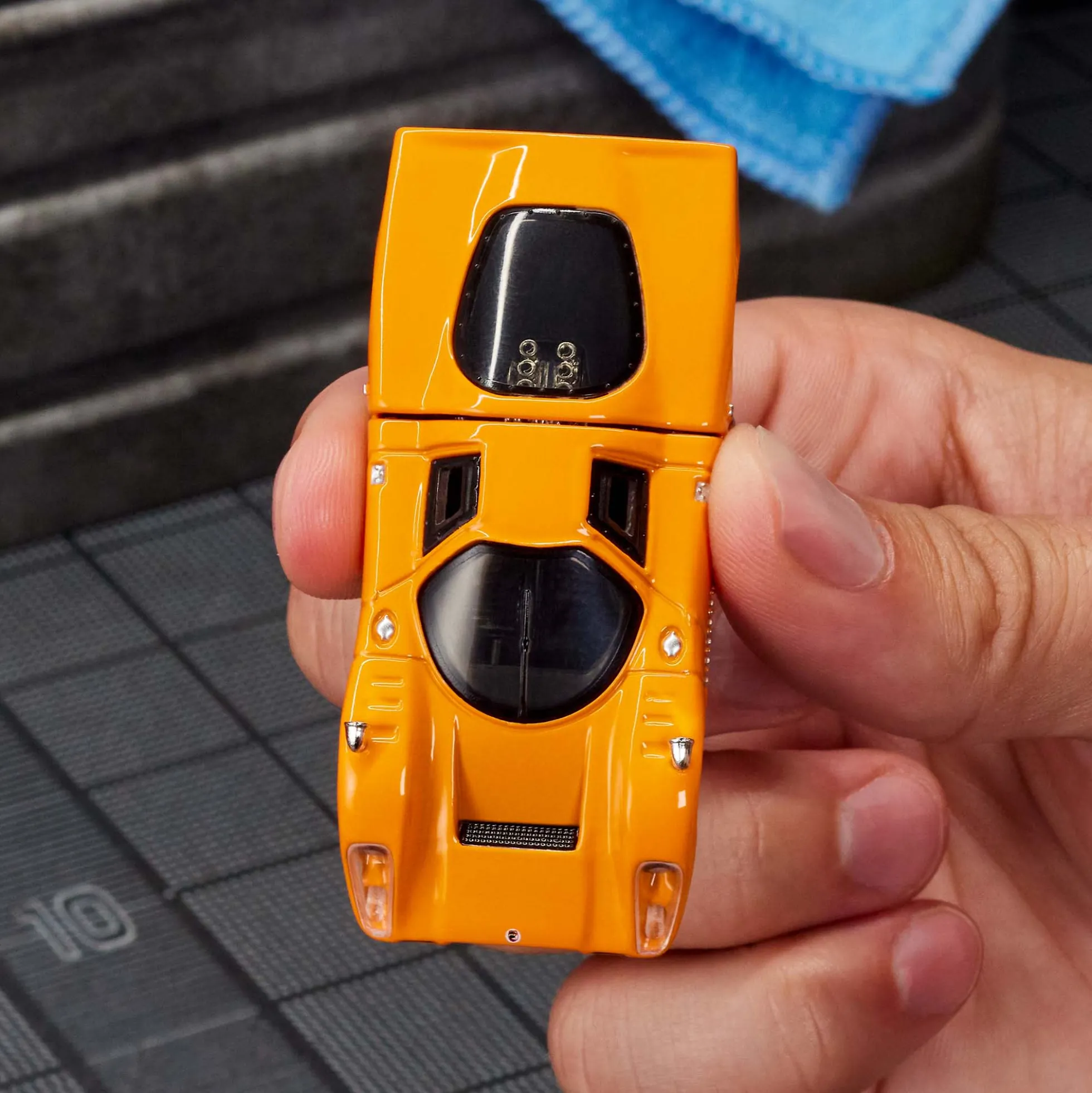 Hot Wheels Elite 64 McLaren M6GT