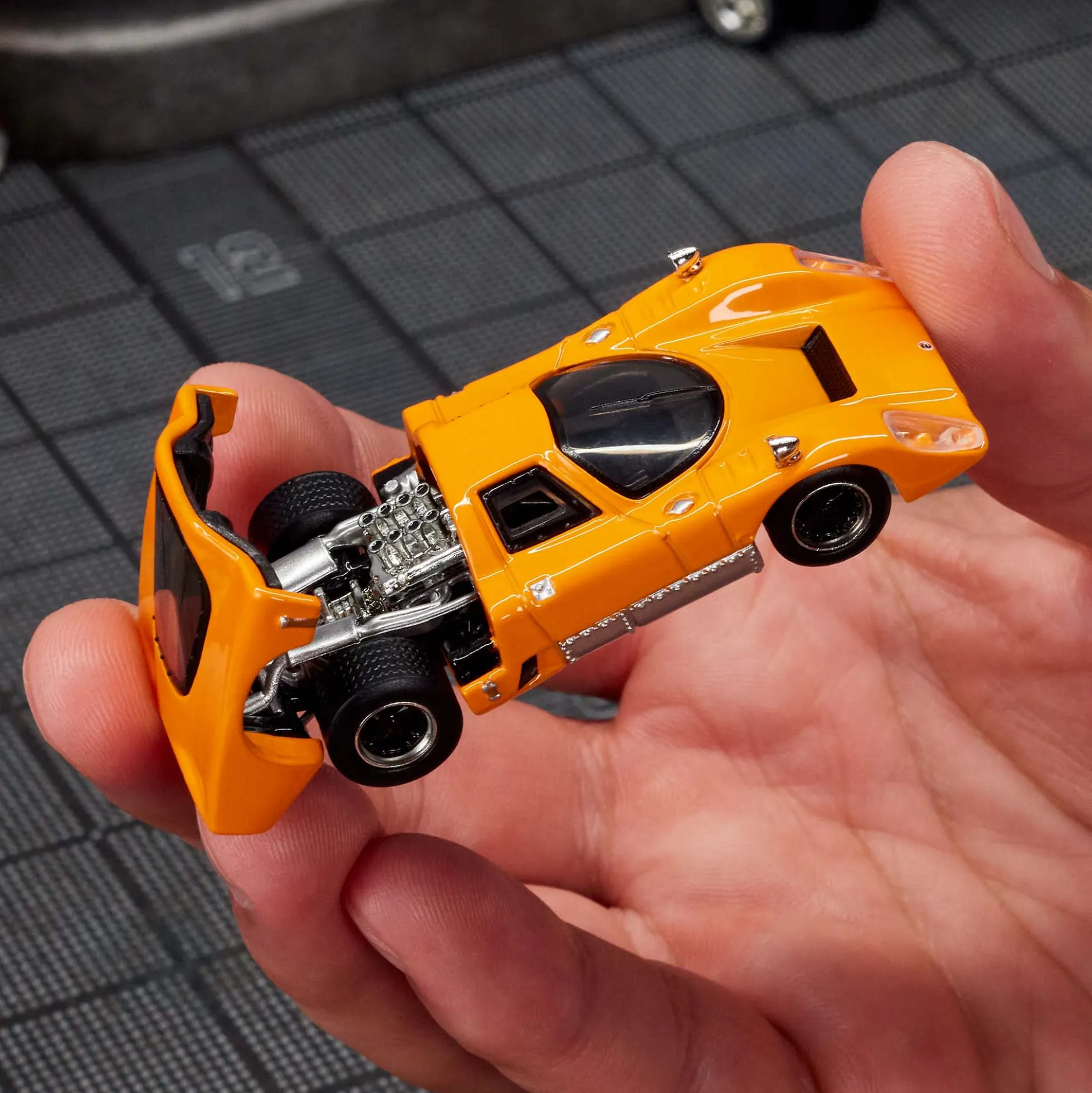 Hot Wheels Elite 64 McLaren M6GT