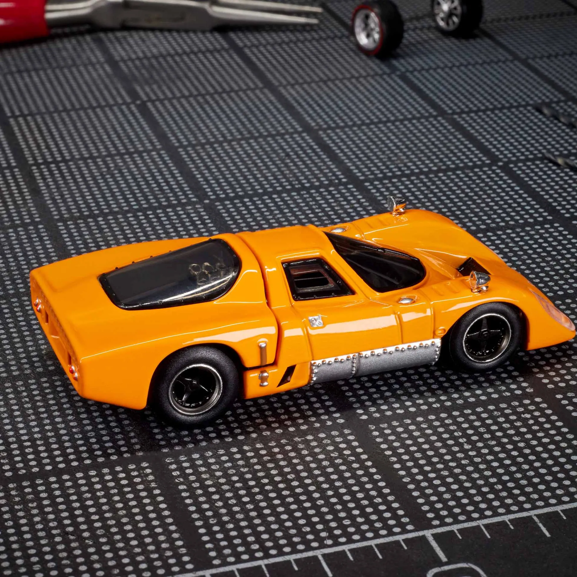 Hot Wheels Elite 64 McLaren M6GT