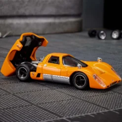 Hot Wheels Elite 64 McLaren M6GT