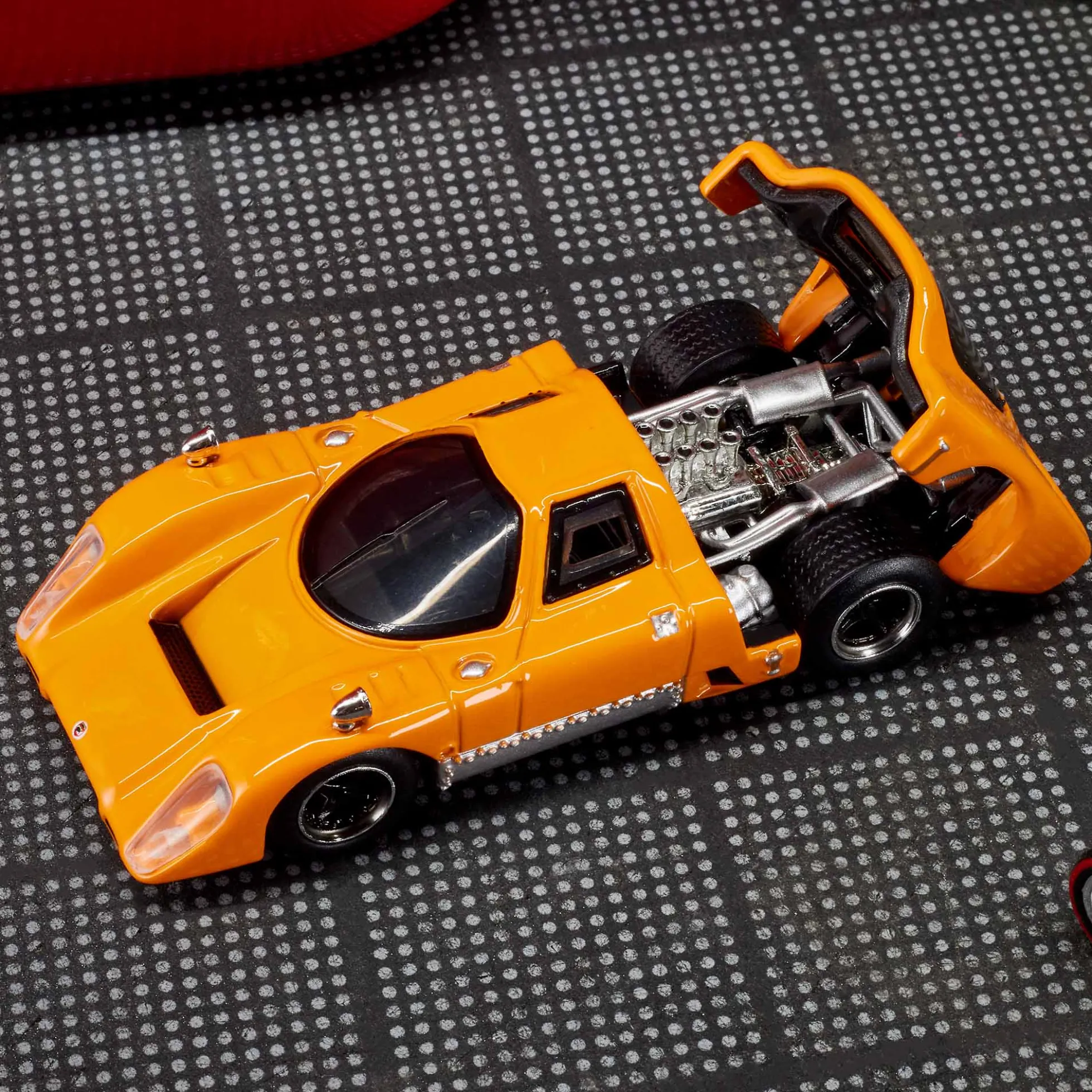 Hot Wheels Elite 64 McLaren M6GT