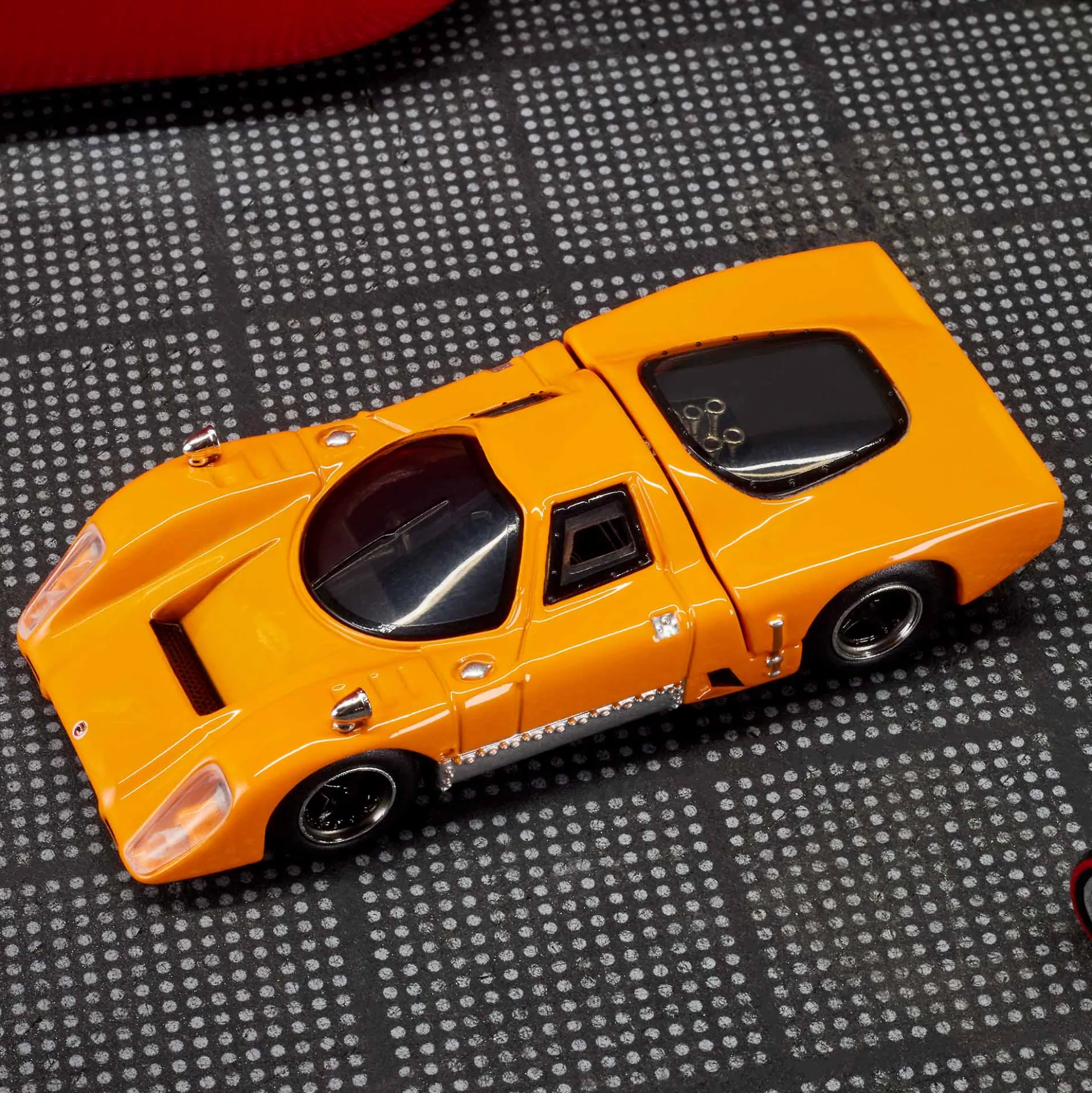 Hot Wheels Elite 64 McLaren M6GT