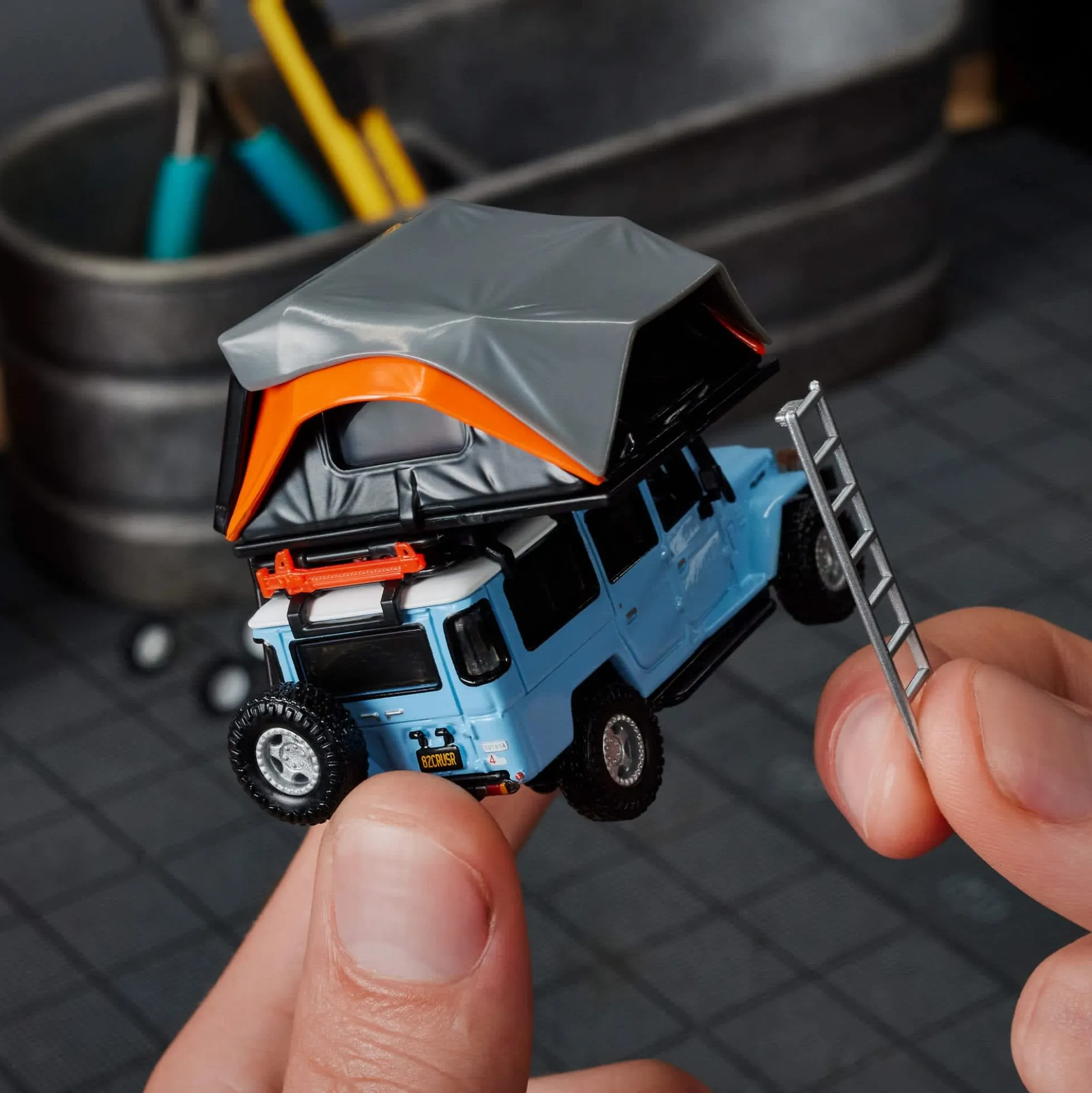 Hot Wheels Elite 64 Mod Shop 1982 Custom Toyota Land Cruiser FJ45 Troopy