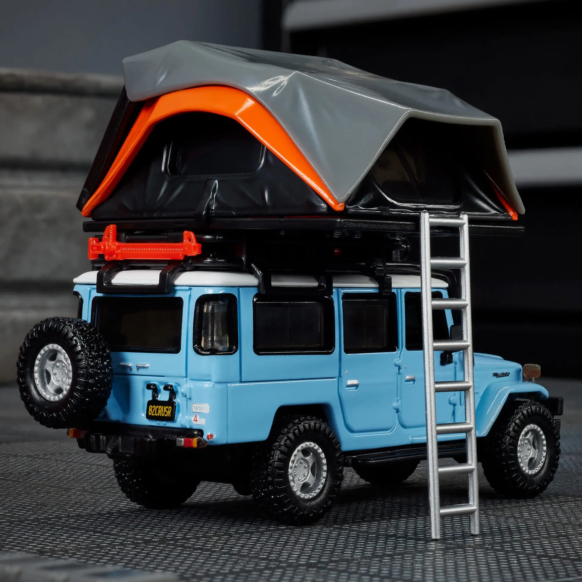 Hot Wheels Elite 64 Mod Shop 1982 Custom Toyota Land Cruiser FJ45 Troopy