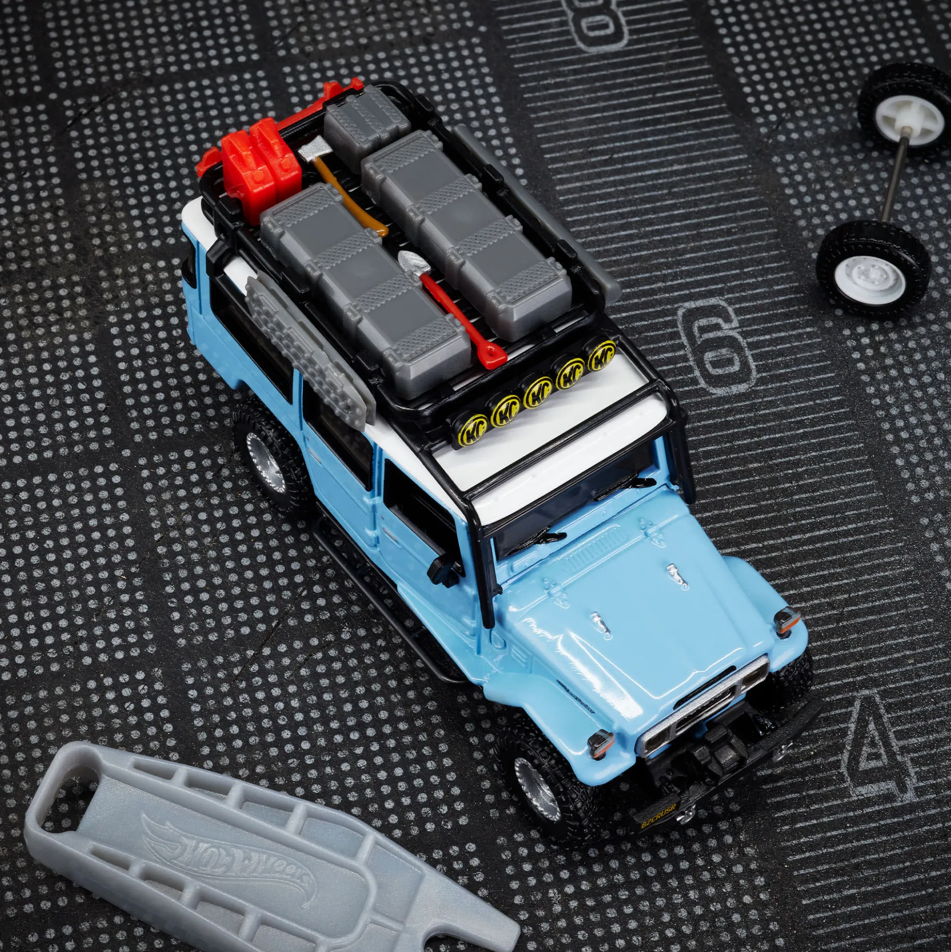 Hot Wheels Elite 64 Mod Shop 1982 Custom Toyota Land Cruiser FJ45 Troopy