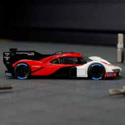 Hot Wheels Elite 64 Porsche 963