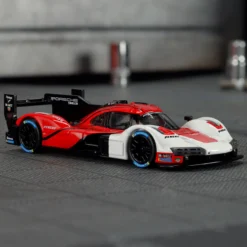 Hot Wheels Elite 64 Porsche 963