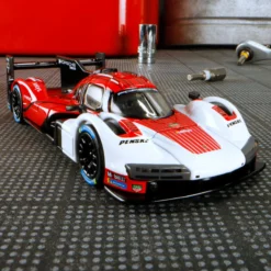 Hot Wheels Elite 64 Porsche 963