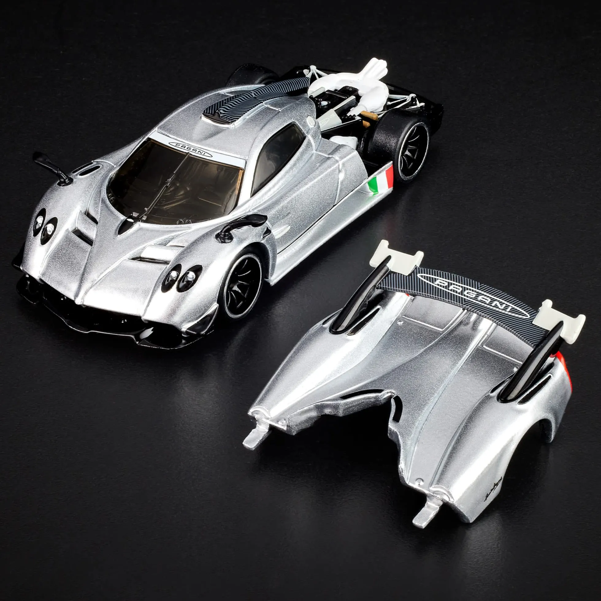 Hot Wheels RLC Exclusive ’21 Pagani Huayra R