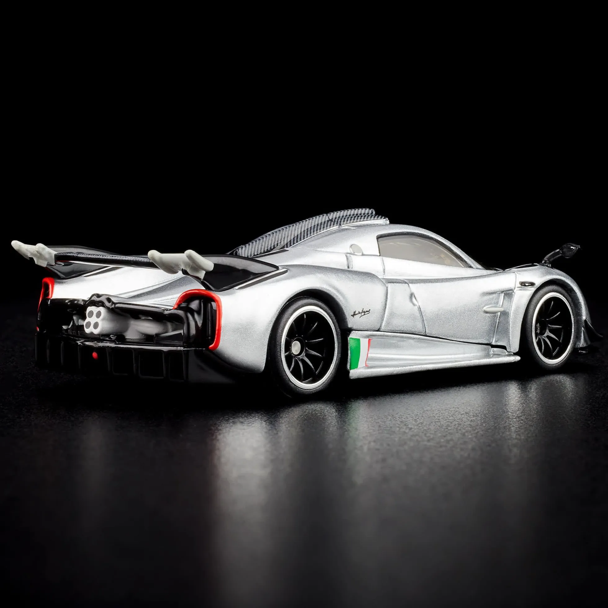 Hot Wheels RLC Exclusive ’21 Pagani Huayra R