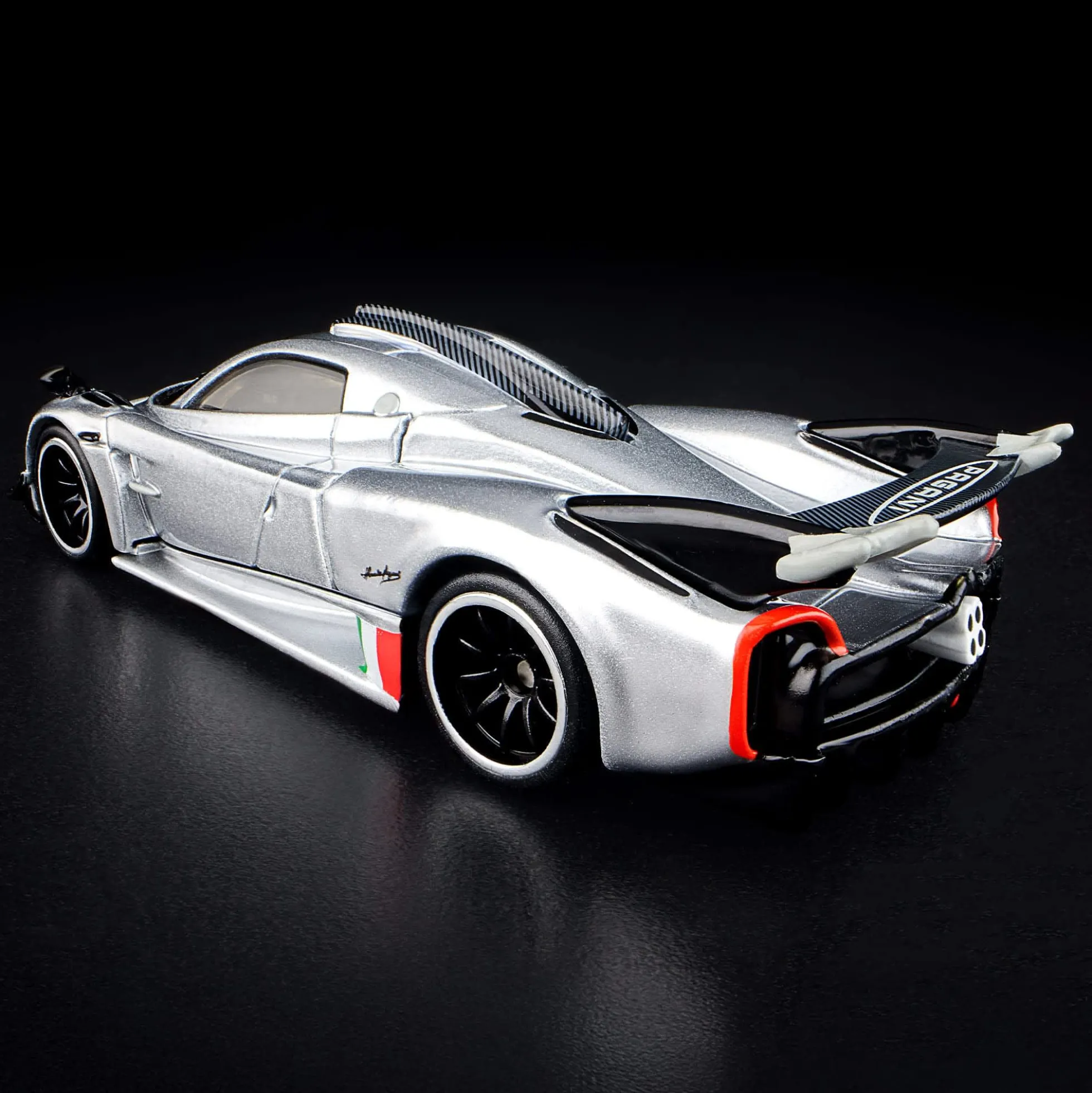 Hot Wheels RLC Exclusive ’21 Pagani Huayra R