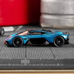 Hot Wheels Elite 64 Aston Martin Valkyrie