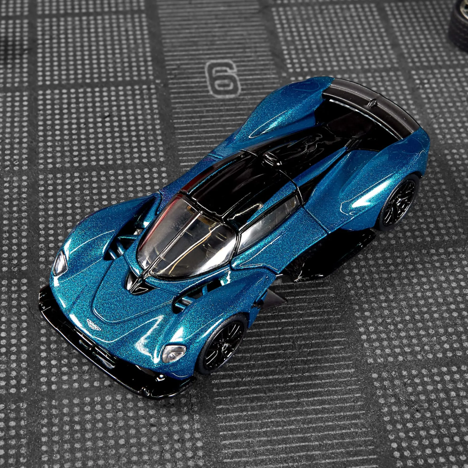Hot Wheels Elite 64 Aston Martin Valkyrie