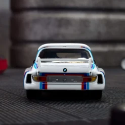 Hot Wheels Elite 64 1975 BMW 3.0 CSL Race