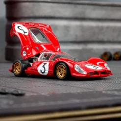 Hot Wheels Elite 64 1967 Ferrari 330 P4