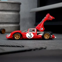 Hot Wheels Elite 64 1967 Ferrari 330 P4