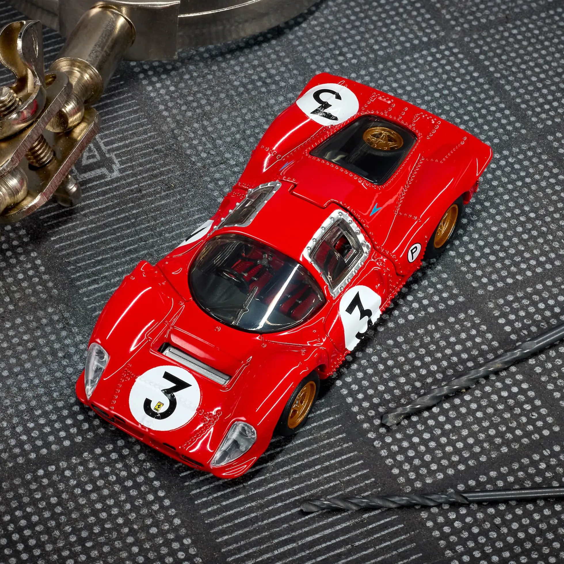 Hot Wheels Elite 64 1967 Ferrari 330 P4