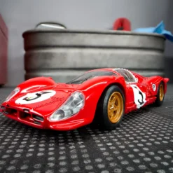 Hot Wheels Elite 64 1967 Ferrari 330 P4