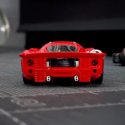 Hot Wheels Elite 64 1967 Ferrari 330 P4