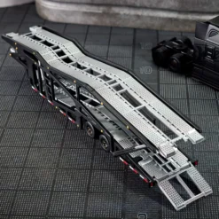 Hot Wheels Elite 64 Freightliner Cascadia