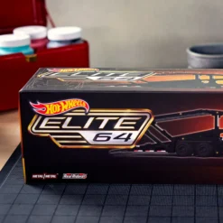 Hot Wheels Elite 64 Freightliner Cascadia