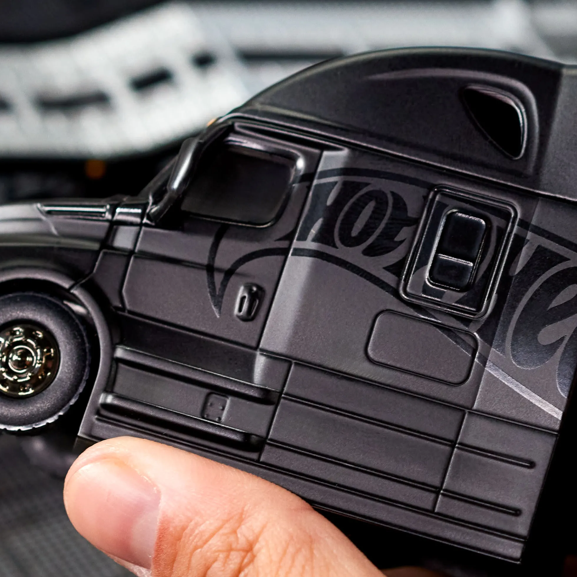 Hot Wheels Elite 64 Freightliner Cascadia