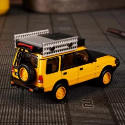 Hot Wheels Elite 64 Mod Shop '94 Land Rover Discovery