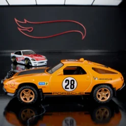 Hot Wheels Elite 64 Porsche 928 Safari