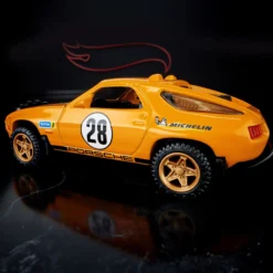 Hot Wheels Elite 64 Porsche 928 Safari