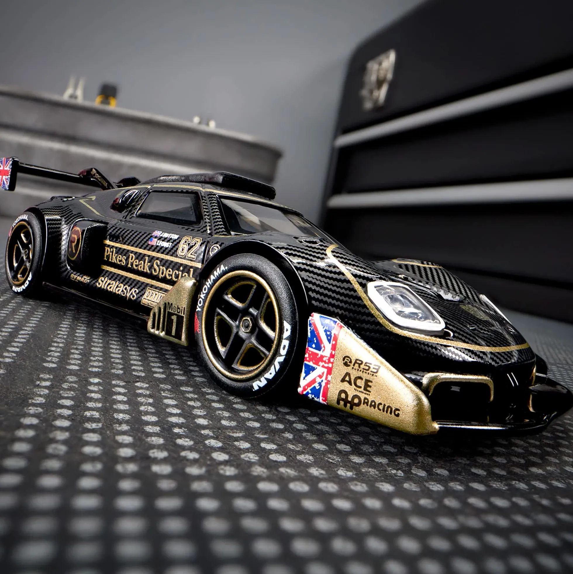 Hot Wheels Elite 64 Radford Type 62-2 Pikes Peak