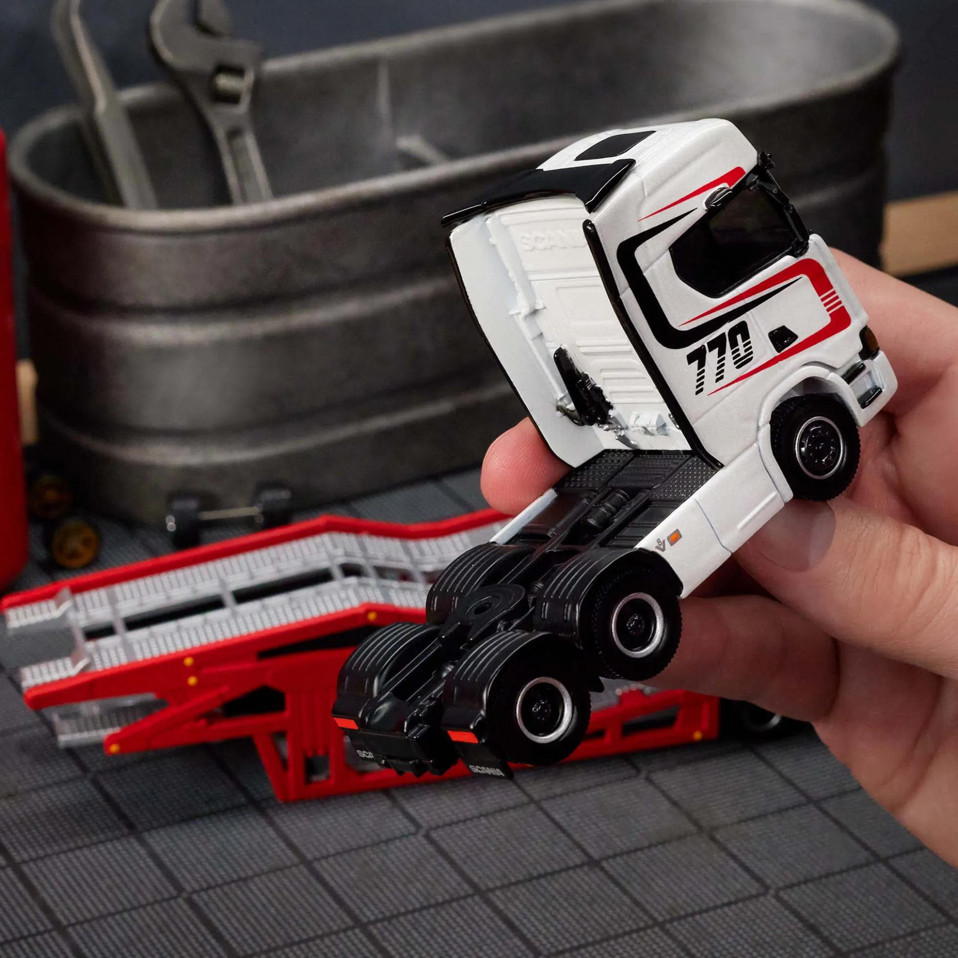 Hot Wheels Elite 64 Scania 770 S