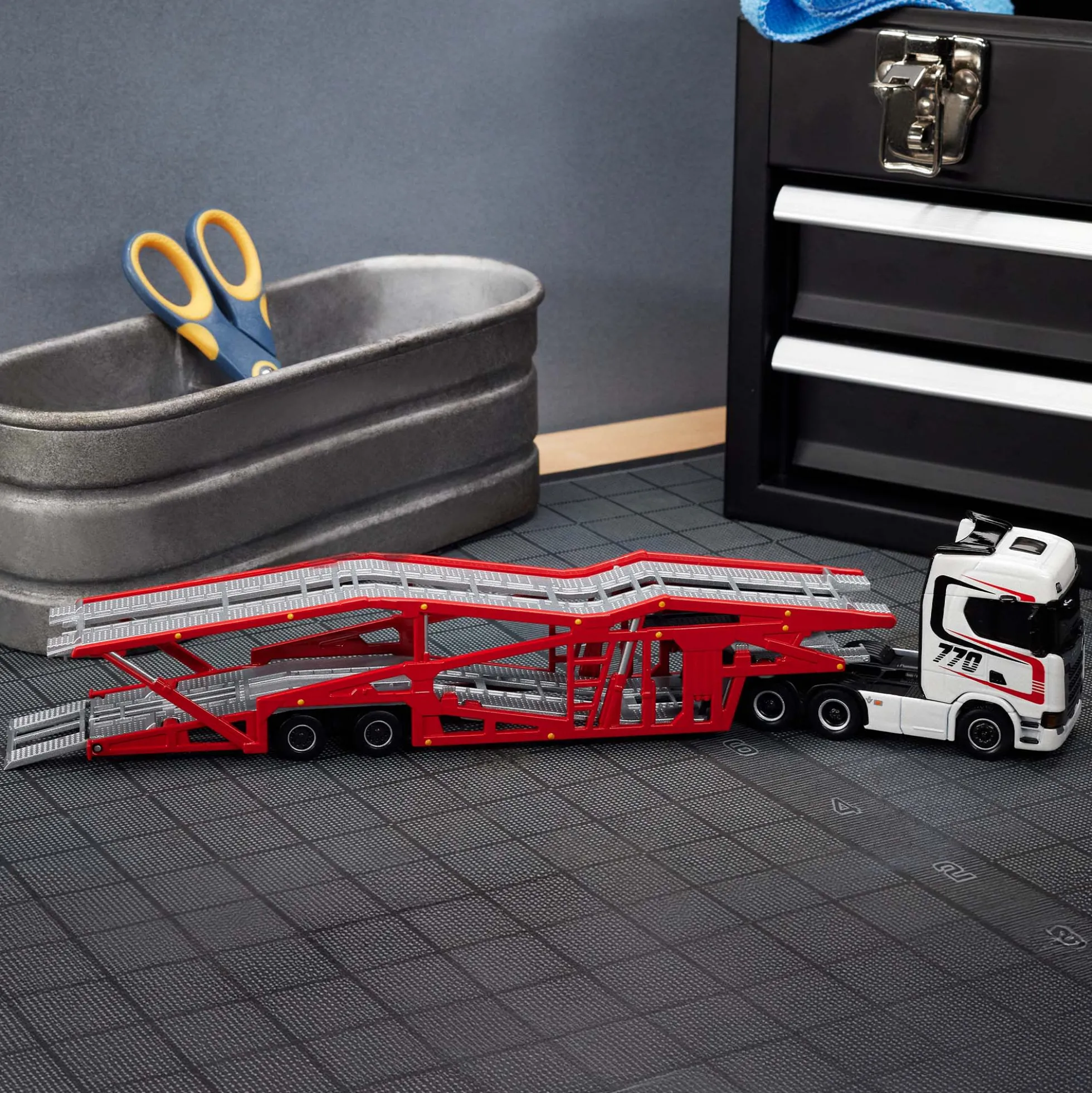 Hot Wheels Elite 64 Scania 770 S
