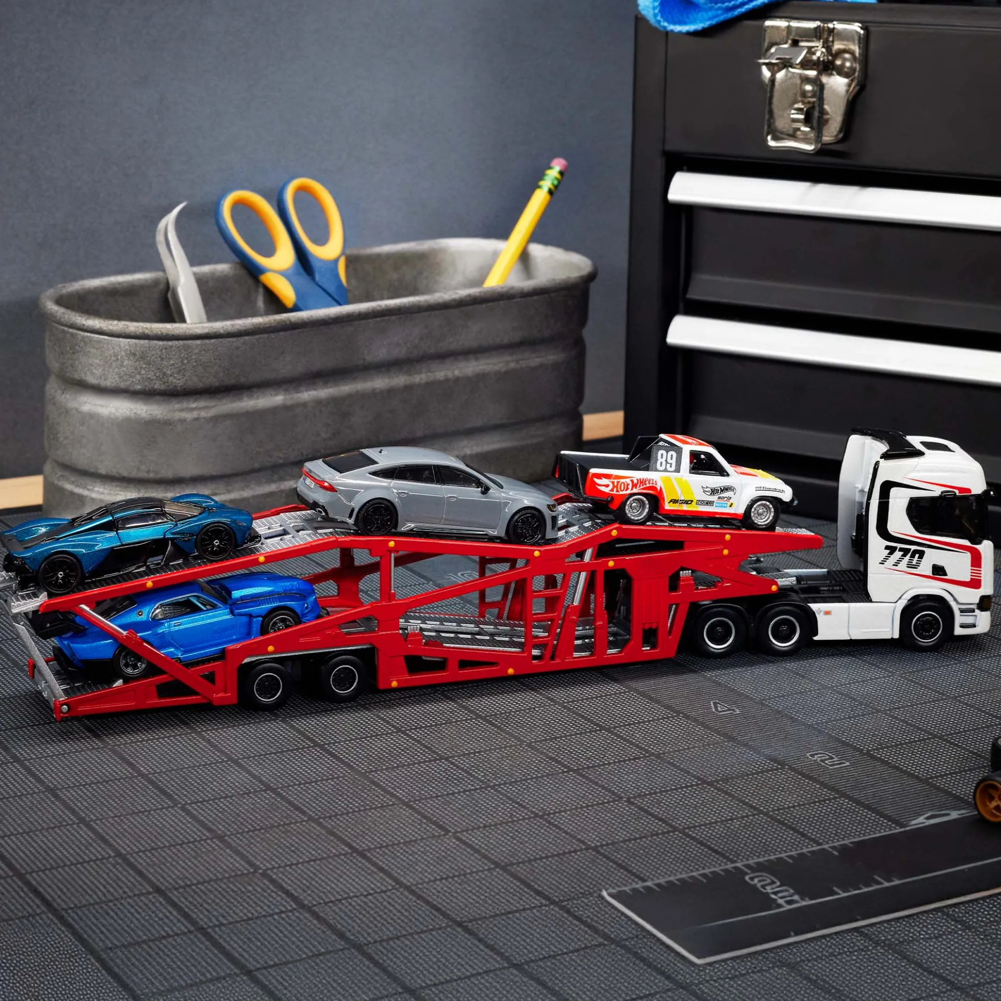 Hot Wheels Elite 64 Scania 770 S
