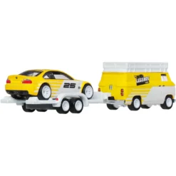 Hot Wheels Legends Tour Team Transport 2-Pack Hauler & Car